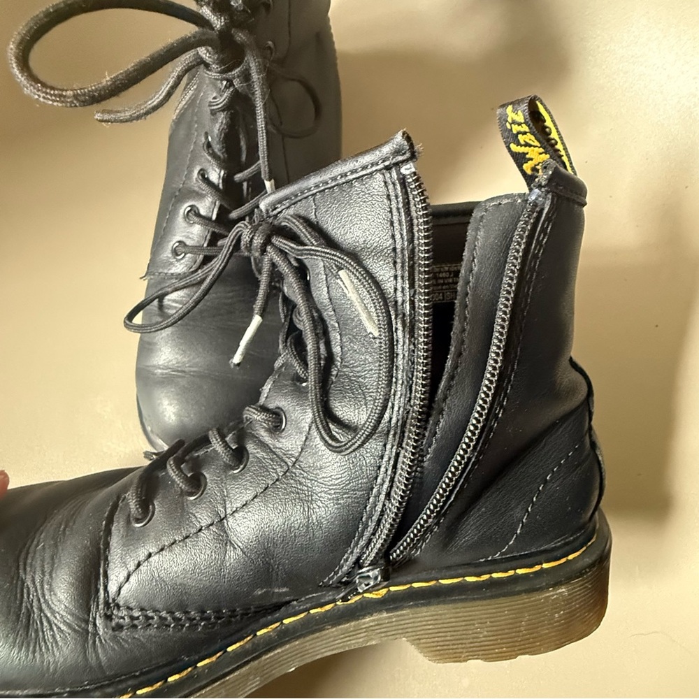 Black Side Zip / Lace up Dr. Martens Boots for Big Girl Size 4 - Picture 14 of 14